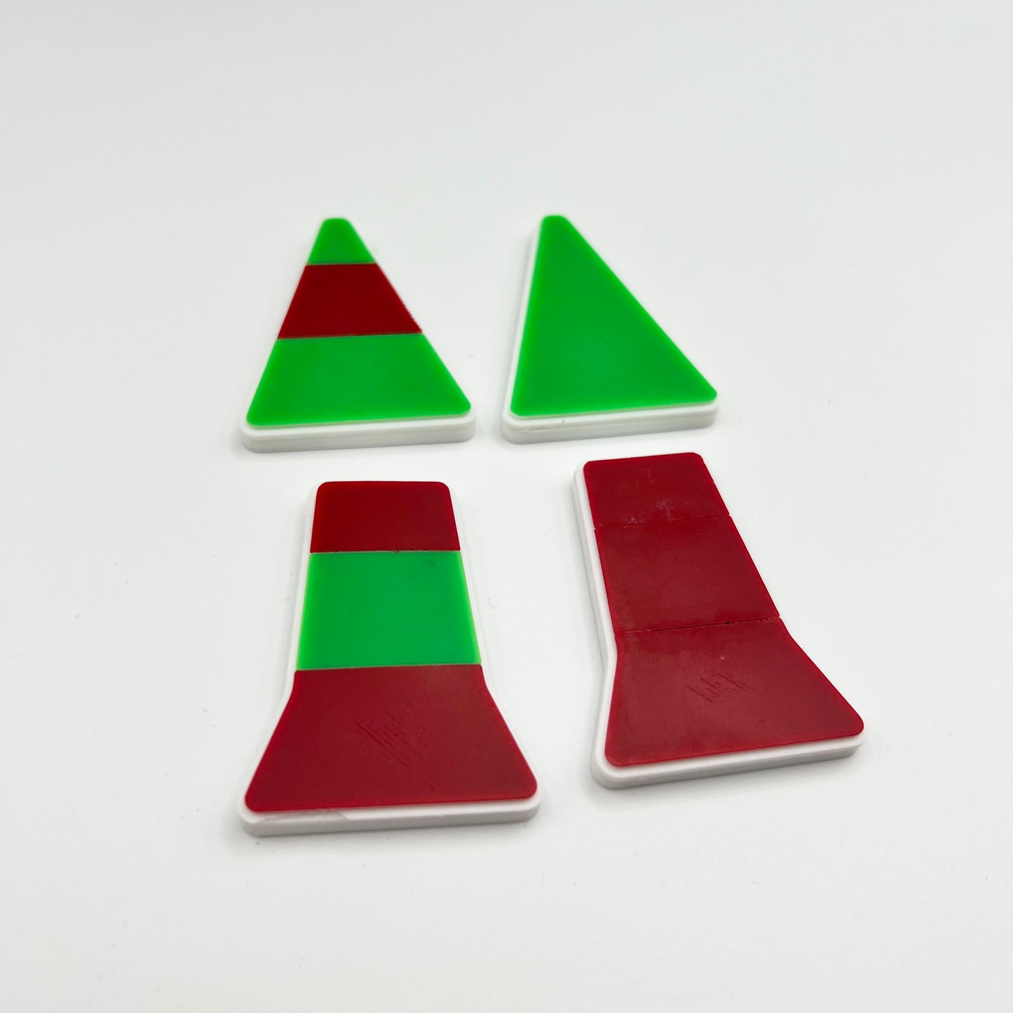 Set of 4 Large 2D magnetic IALA A and B Channel Markers - Sailing / Water sports training aid. Buoyage Training