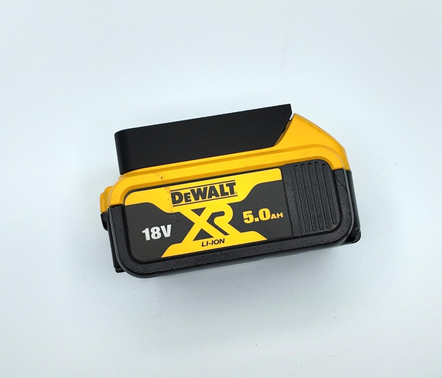 3D Printed DeWalt Battery Cover & Wall Mount: 18-20V Dust Protector