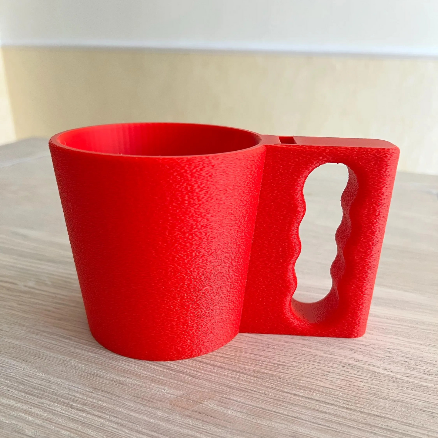 3D Printed Ice Cream Pint Holder: Easy-Grip Mug with Spoon Slot
