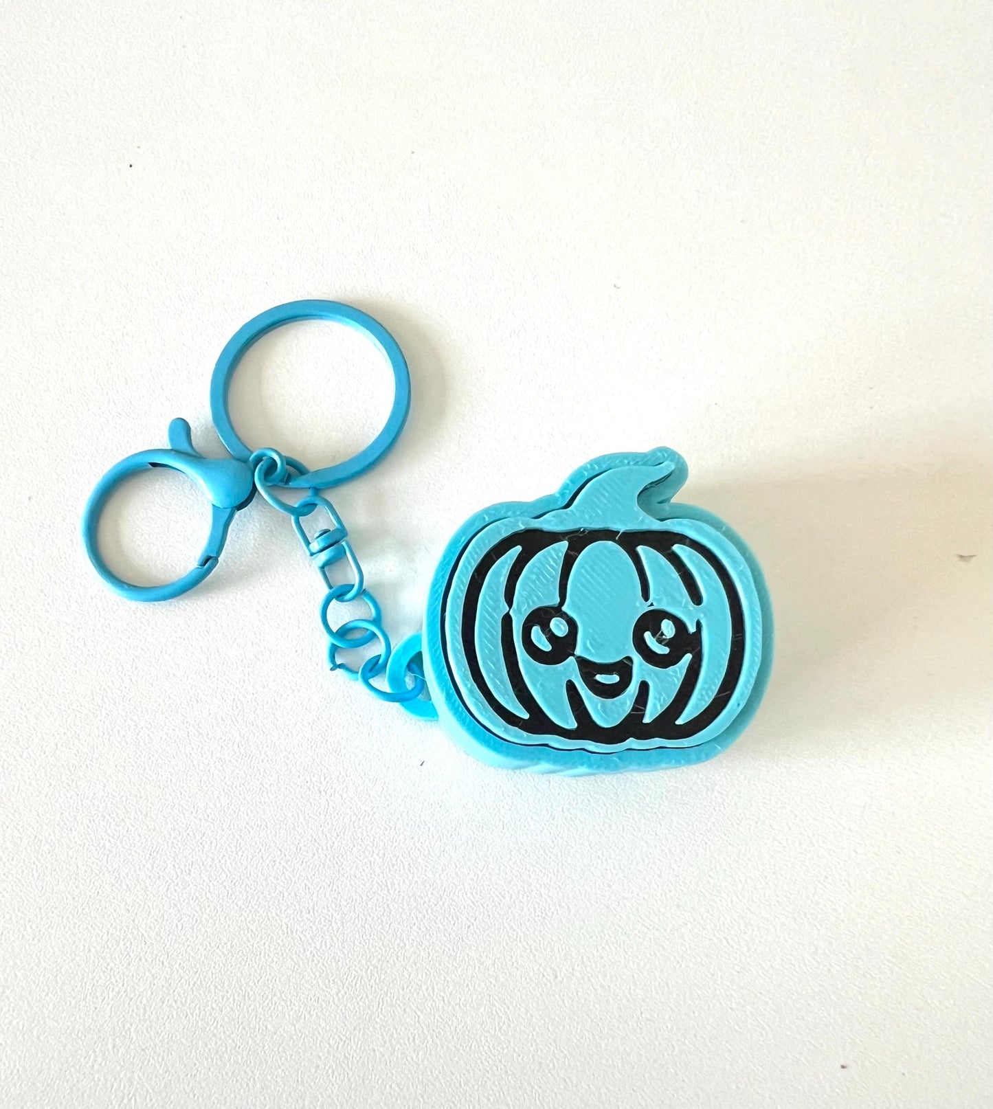 Smiling Pumpkin Fidget Toy Keychain: Sensory Halloween Stress Relief