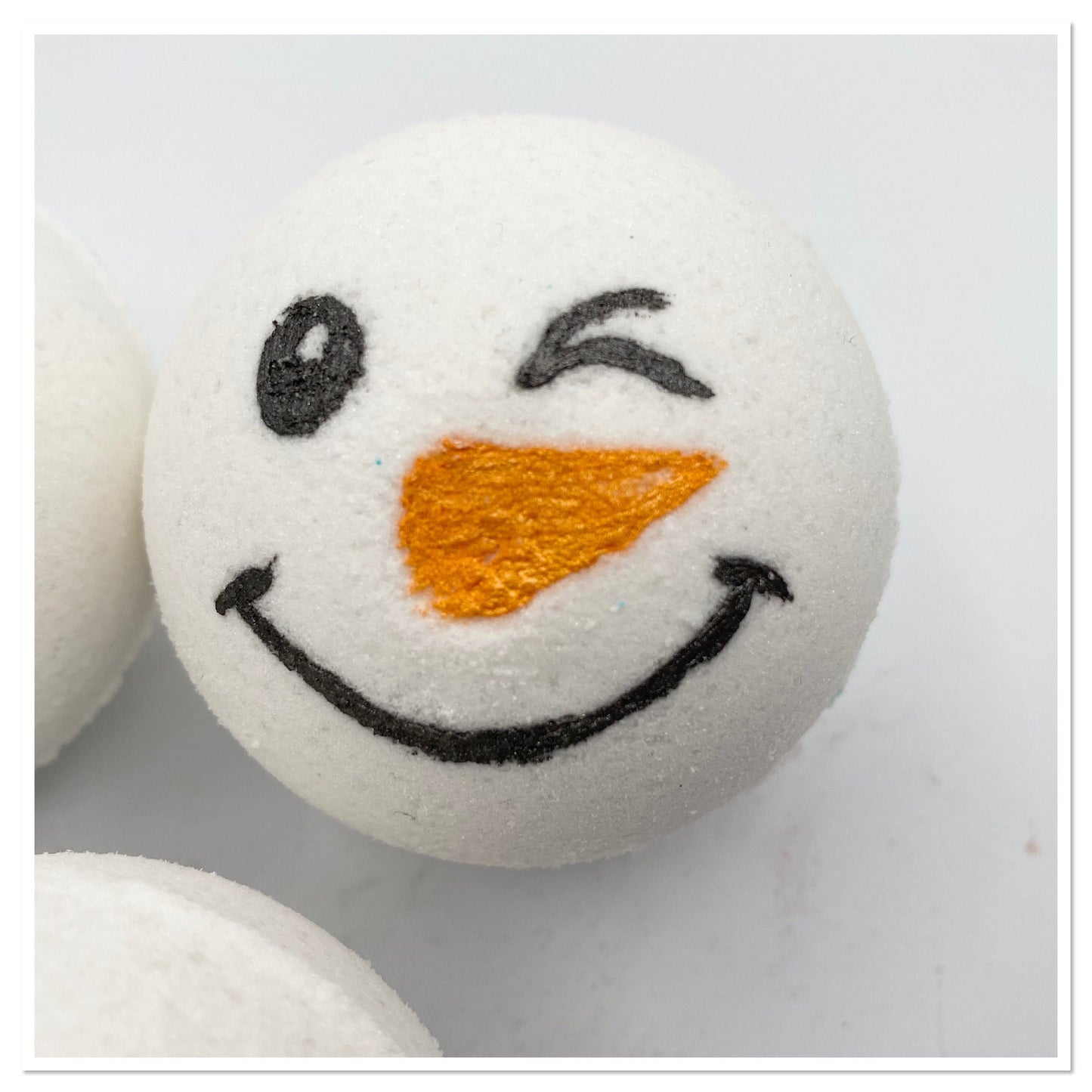 Snowman Bath bombs, Christmas bath bombs, stocking fillers, bubbly bath bombs, Christmas gifts