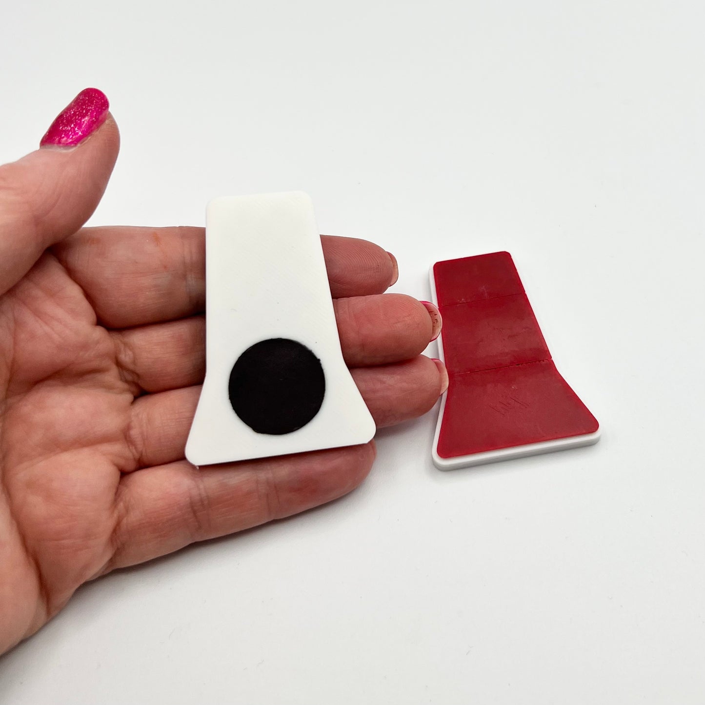 Set of 4 Large 2D magnetic IALA A and B Channel Markers - Sailing / Water sports training aid.  Buoyage Training