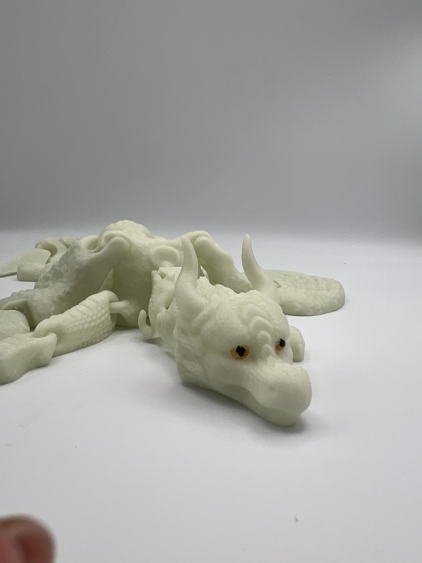 Dragon finger puppet articulated fidget toy