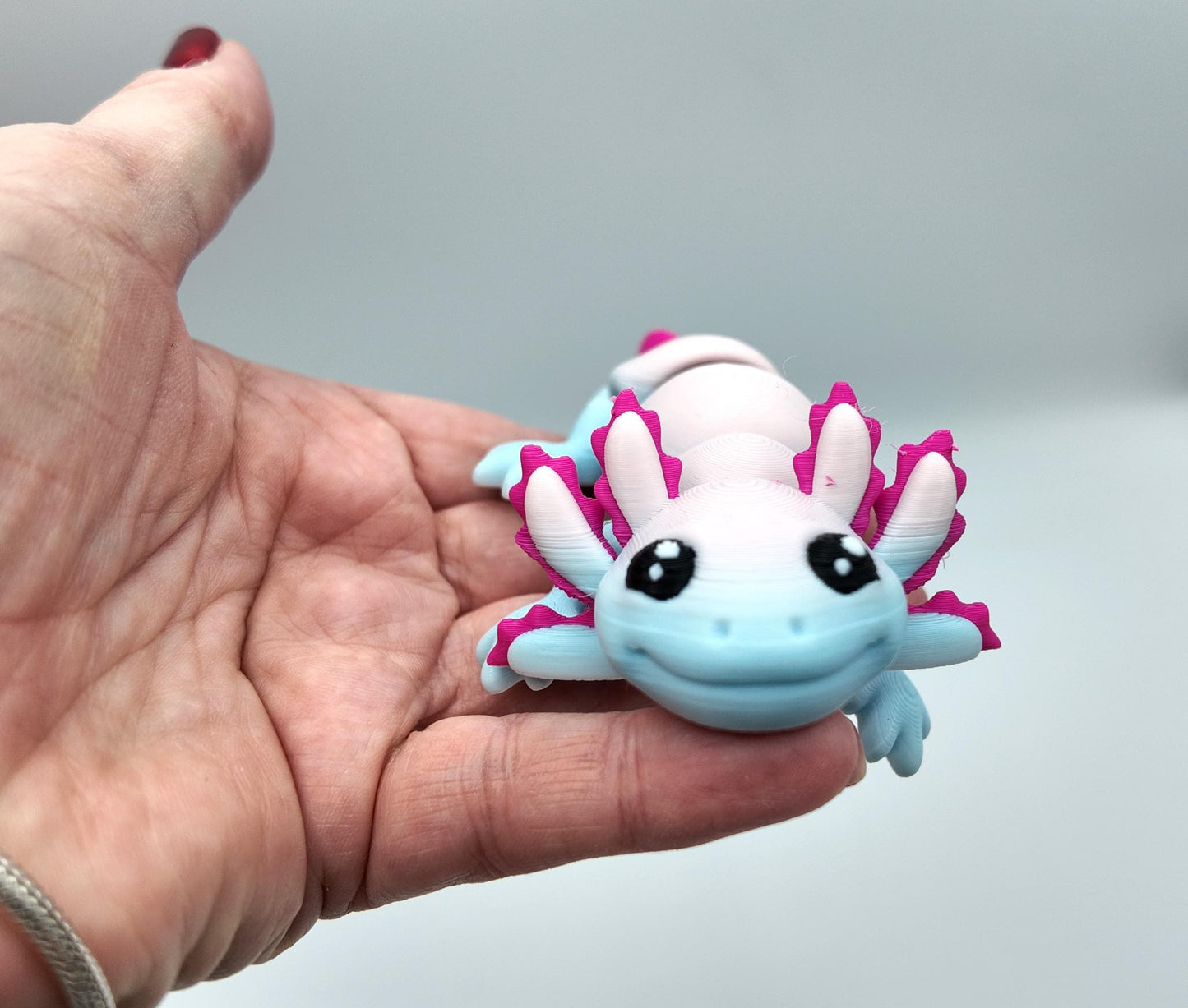 Articulated Axolotl Fidget Toy: Two-Tone 3D Printed Desk Pet